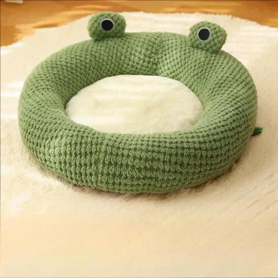 coussin pour chat sur tapis froggynap