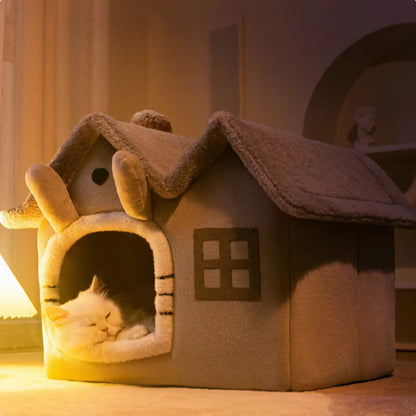 cabane-chat-felin-satisfait