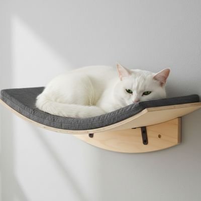 chat blanc etendu sur hamac pour chat purrfectrest